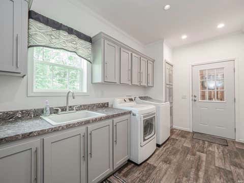 Tiny photo for 1315 S County Rd. 200 W, Petersburg, IN 47567 (MLS # 202635279)