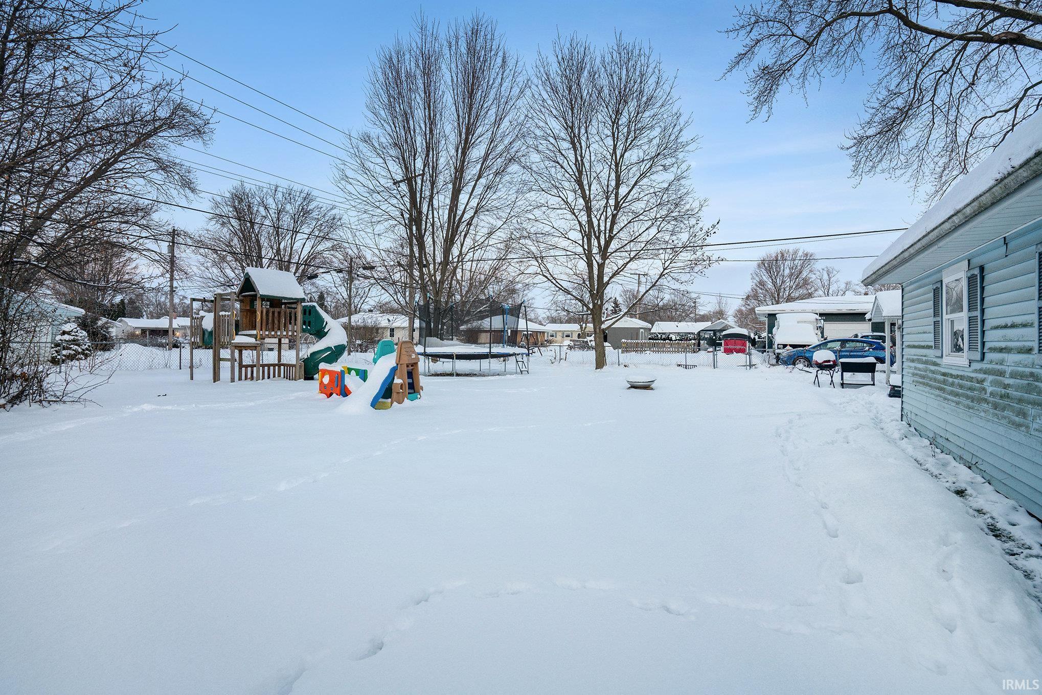 Goshen, Indiana 46526, United States, 4 Bedrooms Bedrooms, ,2 BathroomsBathrooms,Residential,Pending,251323