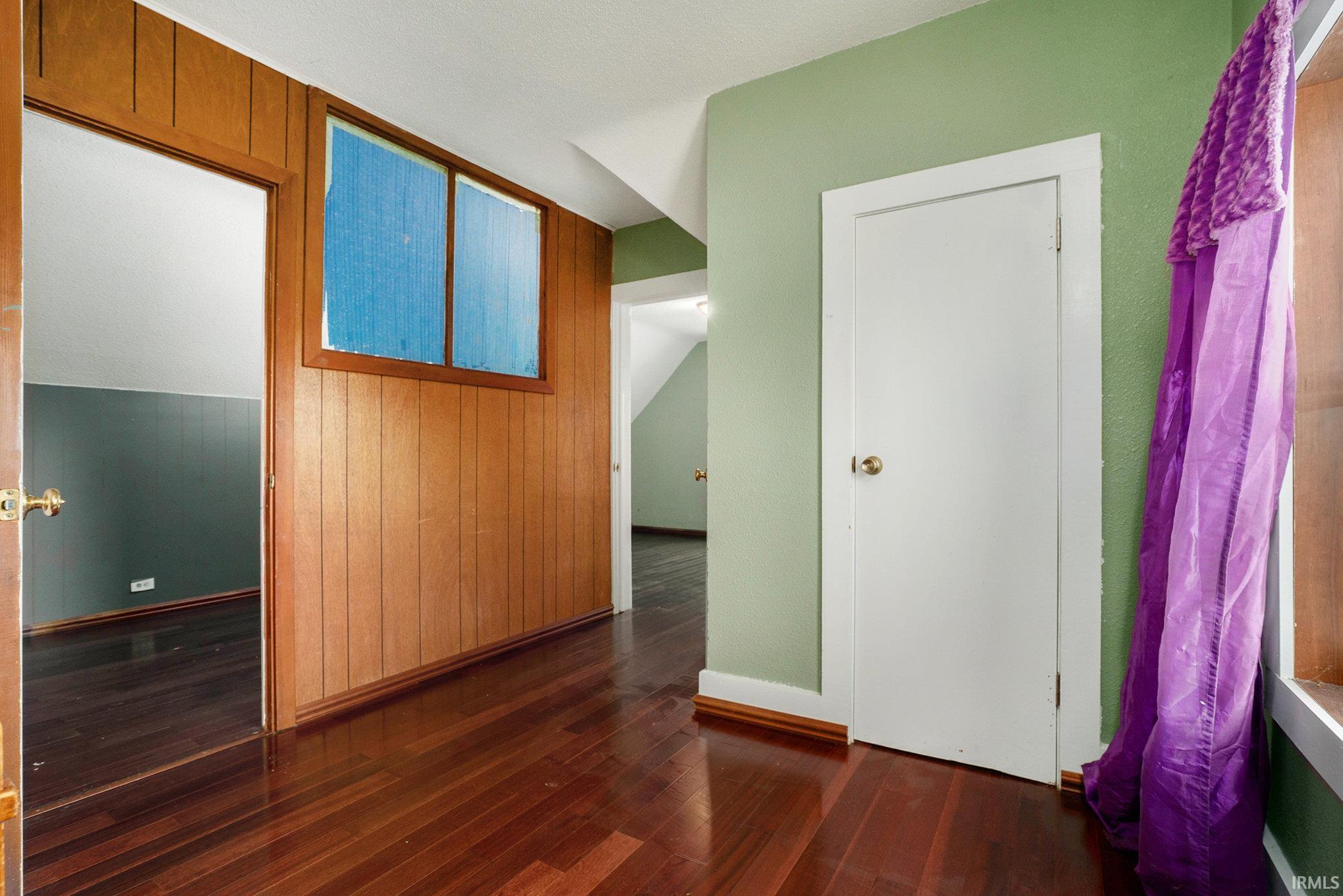 Goshen, Indiana 46526, United States, 4 Bedrooms Bedrooms, ,2 BathroomsBathrooms,Residential,Pending,251323