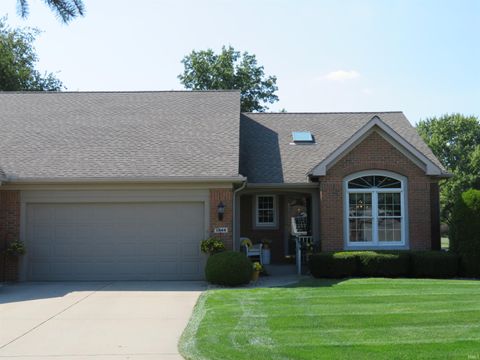 Photo of 1244 Westbrooke Court, Goshen, IN 46528 (MLS # 202536990)