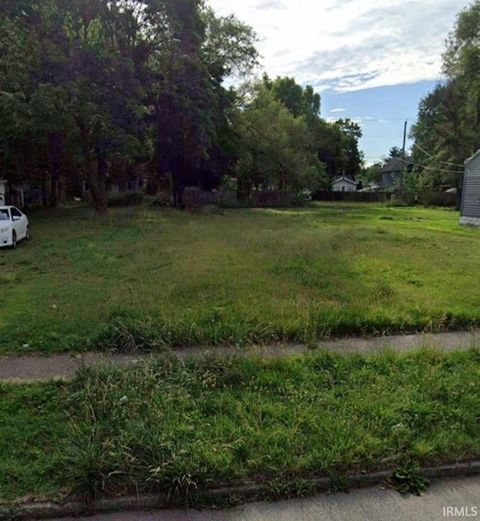 Tiny photo for 1118 Huey Street #221, South Bend, IN 46628 (MLS # 202616216)