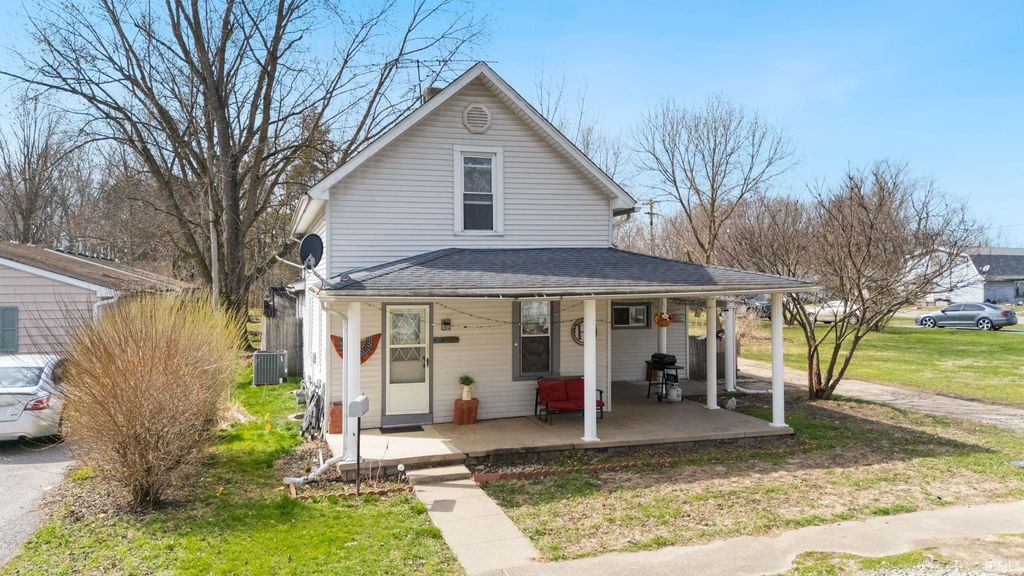 Photo of 207 N Line Street, South Whitley, IN 46787 (MLS # 202610212)