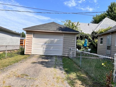 Tiny photo for 931 20th Street, Logansport, IN 46947 (MLS # 202533228)
