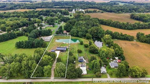 Tiny photo for 604 E 5th Street, Burlington, IN 46915 (MLS # 202639500)