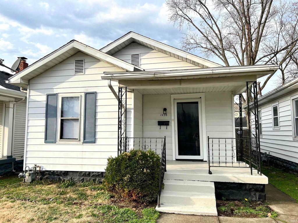 Photo of 1638 E Illinois Street, Evansville, IN 47711 (MLS # 202607030)