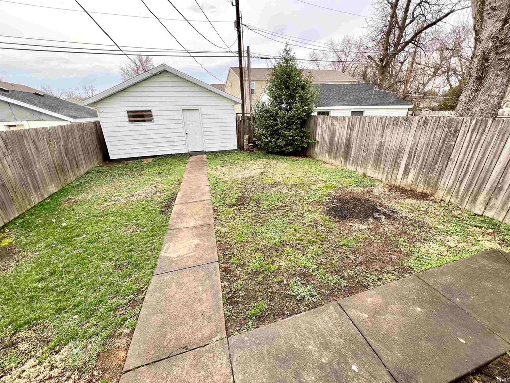 Photo of 1638 E Illinois Street, Evansville, IN 47711 (MLS # 202607030)