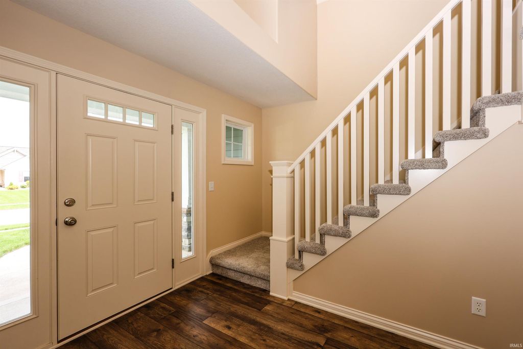 Photo of 7132 Evansbrook Drive, Fort Wayne, IN 46835 (MLS # 202615720)