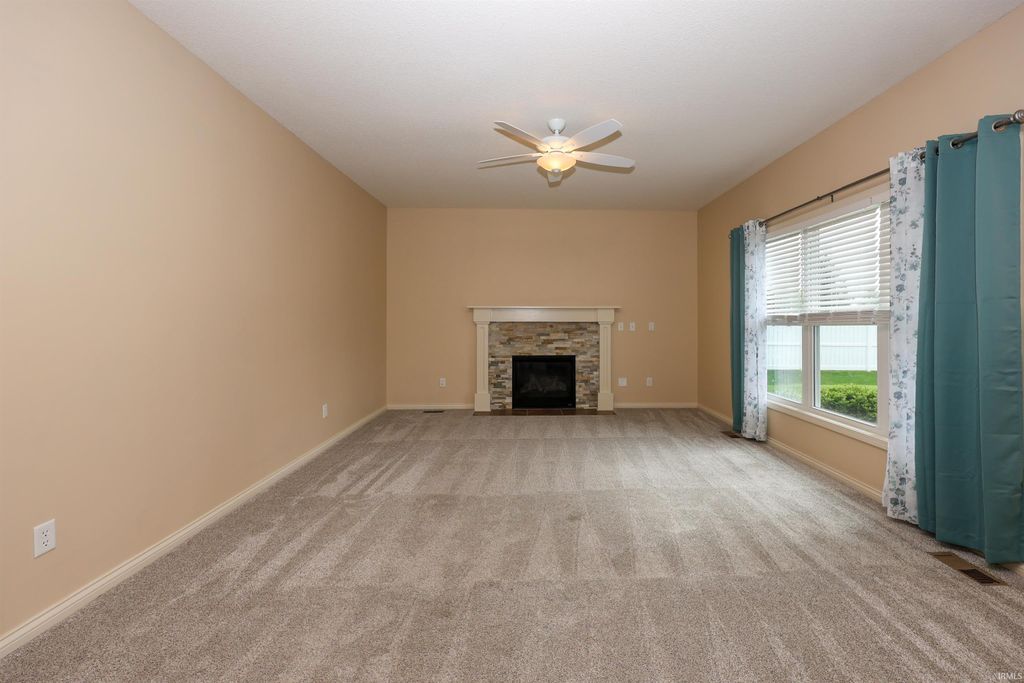 Photo of 7132 Evansbrook Drive, Fort Wayne, IN 46835 (MLS # 202615720)