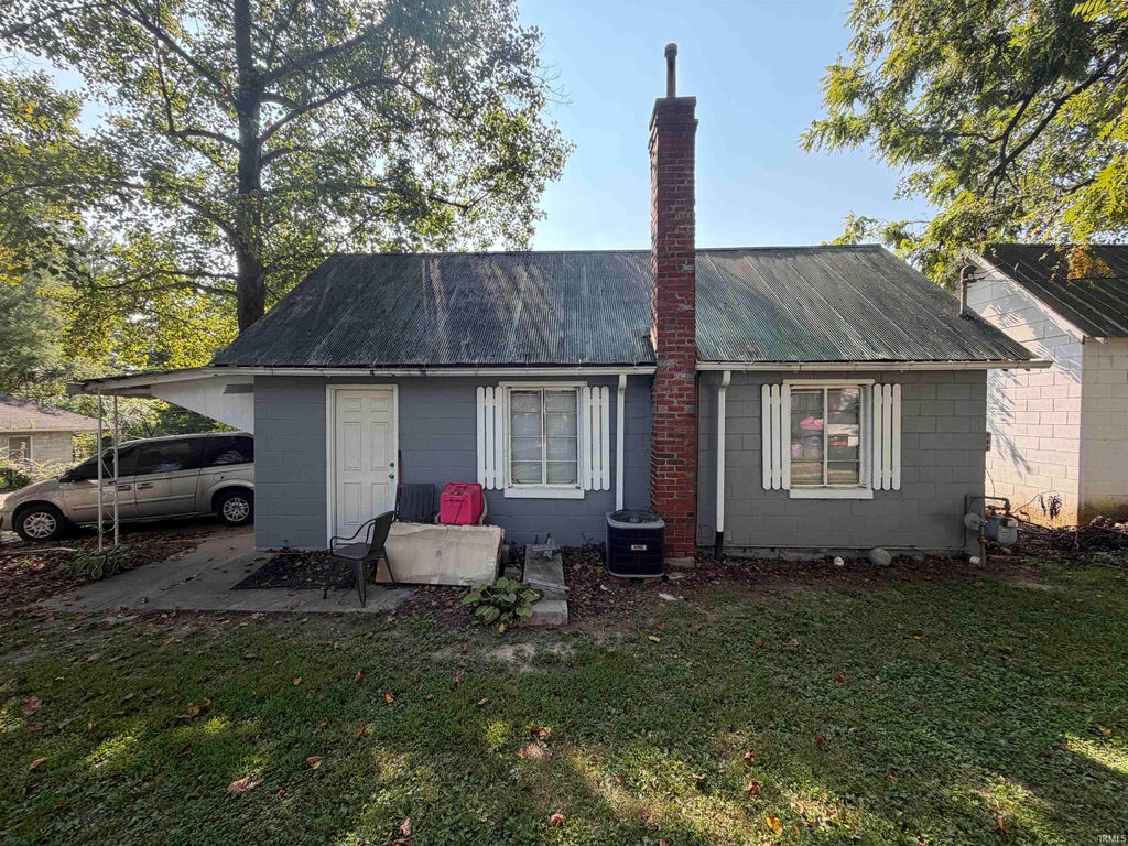 Photo of 805 27Th Street, Bedford, IN 47421 (MLS # 202639664)