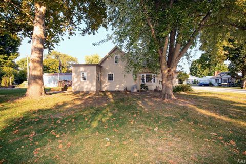 Photo of 63 W 145 S, Bringhurst, IN 46913 (MLS # 202538018)