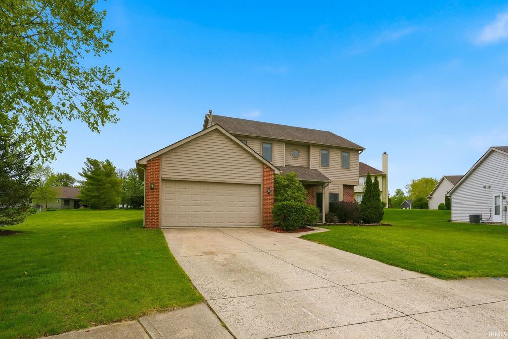 Photo of 7711 Buttermore Court, Fort Wayne, IN 46804 (MLS # 202615657)