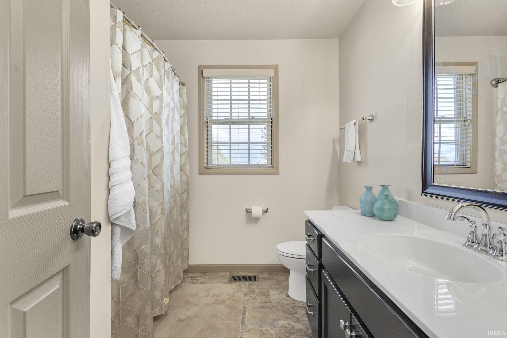 South Bend, Indiana 46628, United States, 3 Bedrooms Bedrooms, ,3 BathroomsBathrooms,Residential,Active,232145