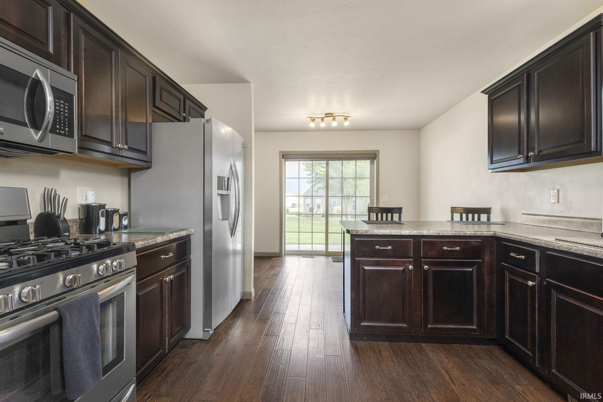 South Bend, Indiana 46628, United States, 3 Bedrooms Bedrooms, ,3 BathroomsBathrooms,Residential,Active,232145