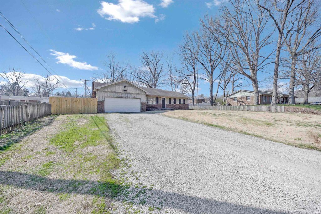 Photo of 715 Carole Place, Newburgh, IN 47630 (MLS # 202609263)