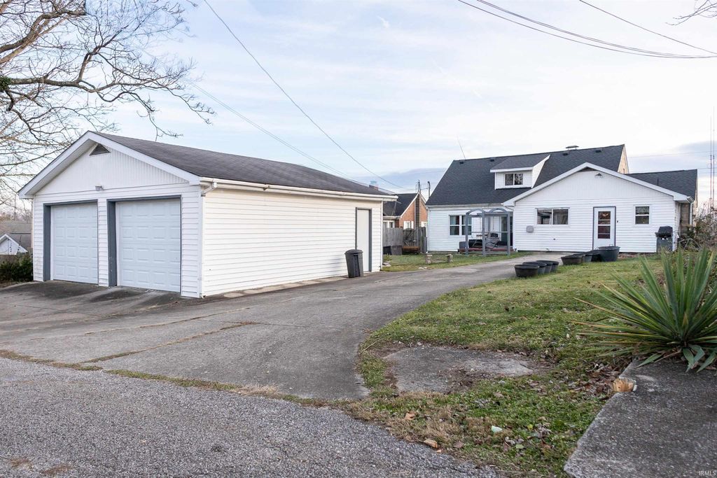 Photo of 1419 22d Street, Bedford, IN 47421 (MLS # 202548666)