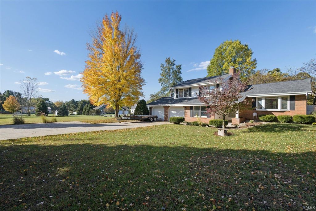 Photo of 57655 County Road 18 Road, Goshen, IN 46526 (MLS # 202542877)