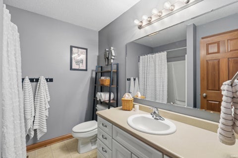 Tiny photo for 4424 Homestead Trail, Woodburn, IN 46797 (MLS # 202640629)