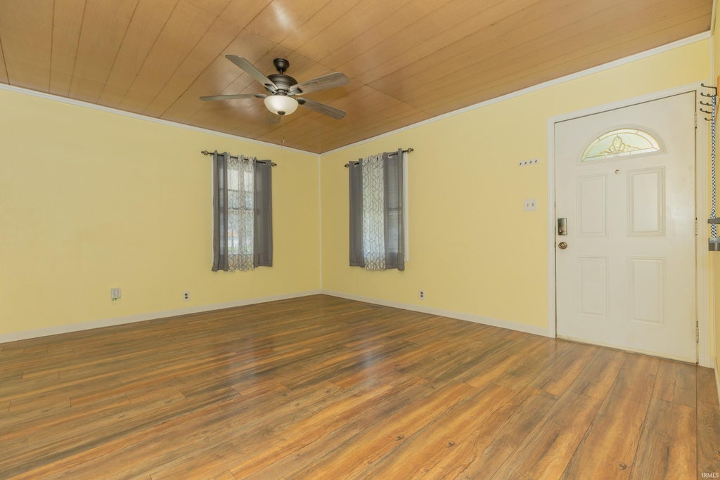 Photo of 5420 N Fares Avenue, Evansville, IN 47711 (MLS # 202630639)