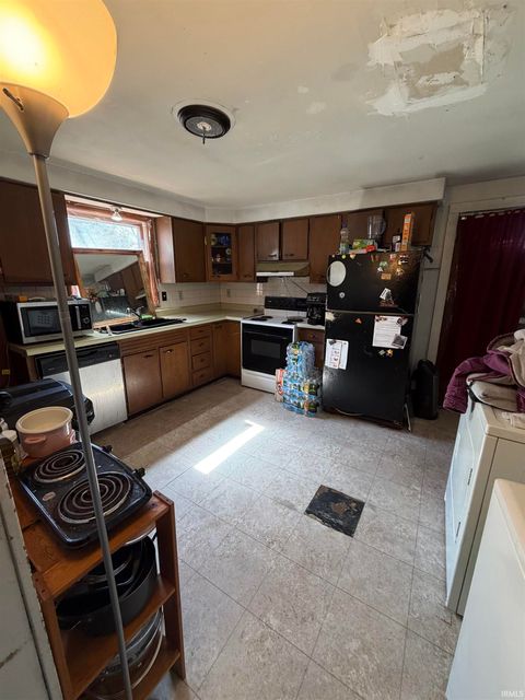 Tiny photo for 515 Courtland Avenue, Kokomo, IN 46901 (MLS # 202608400)