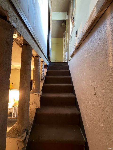 Tiny photo for 515 Courtland Avenue, Kokomo, IN 46901 (MLS # 202608400)