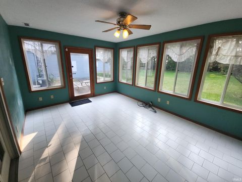 Tiny photo for 915 W 150 N, Logansport, IN 46947 (MLS # 202537967)