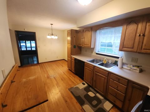 Tiny photo for 915 W 150 N, Logansport, IN 46947 (MLS # 202537967)