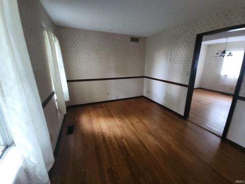 Tiny photo for 915 W 150 N, Logansport, IN 46947 (MLS # 202537967)