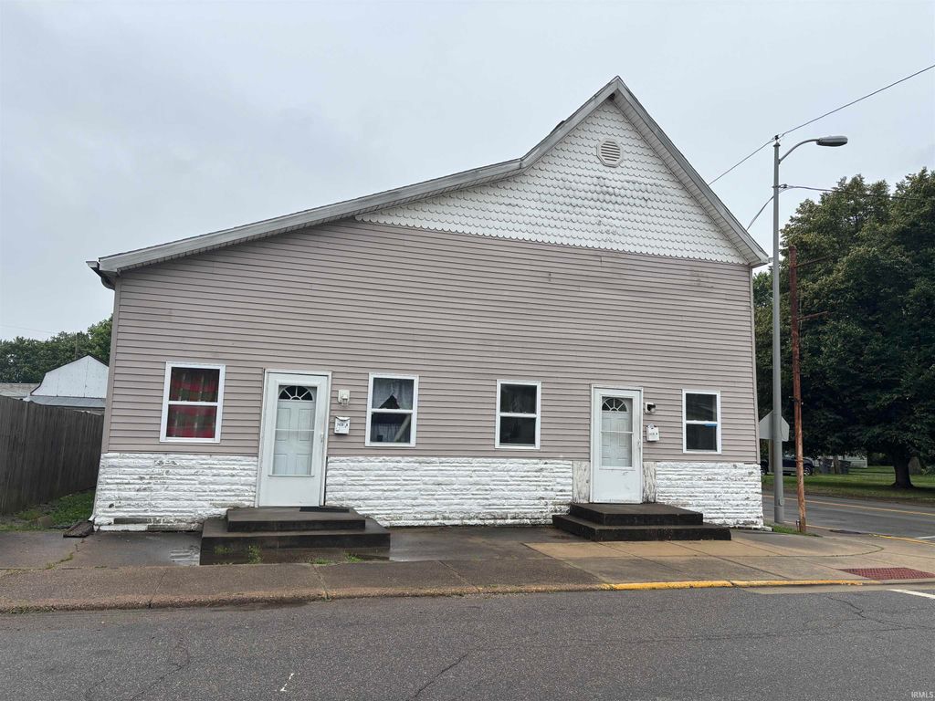 Photo of 3426 Igleheart Avenue, Evansville, IN 47712 (MLS # 202619995)