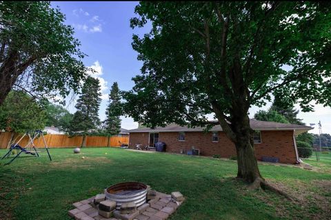 Tiny photo for 4110 3rd Road, Bremen, IN 46506 (MLS # 202615950)