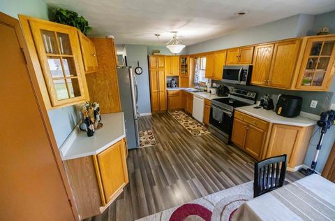 Tiny photo for 4110 3rd Road, Bremen, IN 46506 (MLS # 202615950)