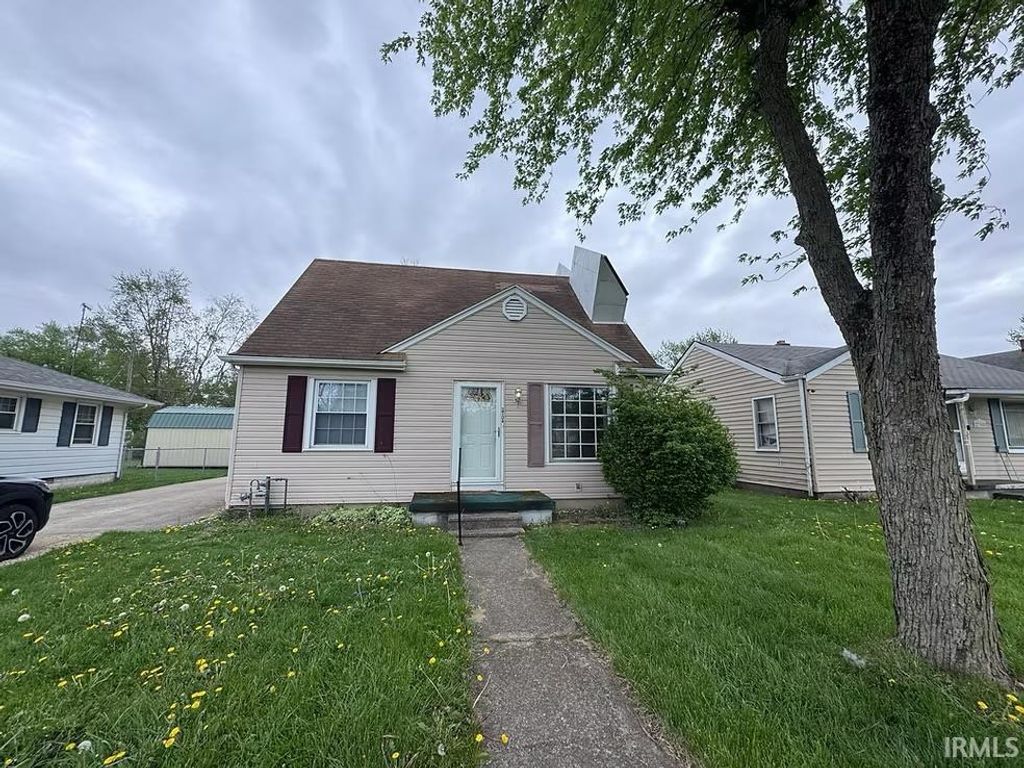Photo of 2704 S Macedonia Avenue, Muncie, IN 47302 (MLS # 202617966)