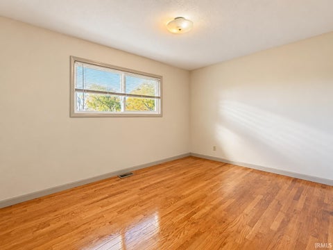 Tiny photo for 1719 W Overlook Drive, Marion, IN 46952 (MLS # 202644896)