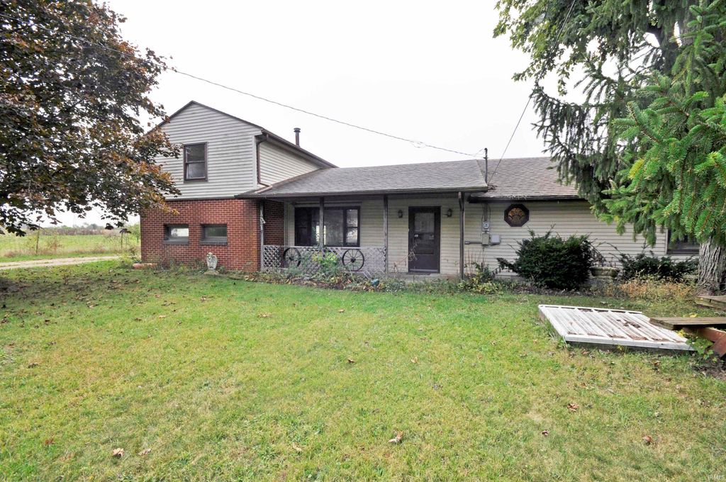 Photo of 12021 E Jackson Street, Parker City, IN 47368 (MLS # 202541873)