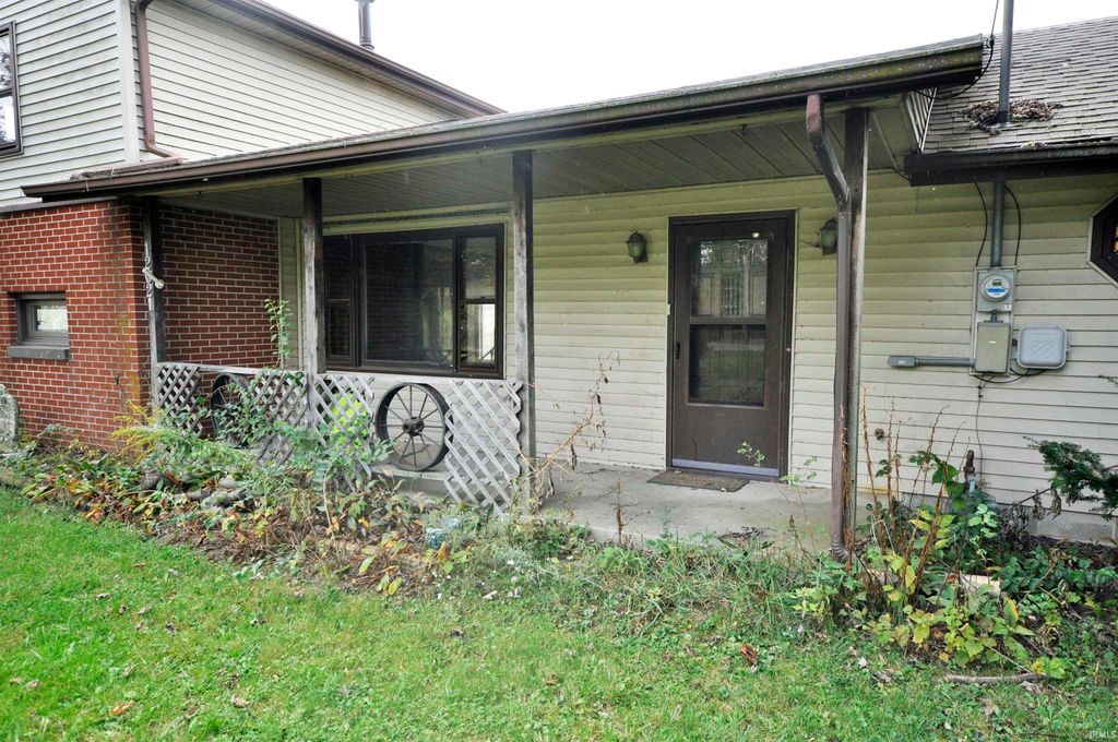 Photo of 12021 E Jackson Street, Parker City, IN 47368 (MLS # 202541873)
