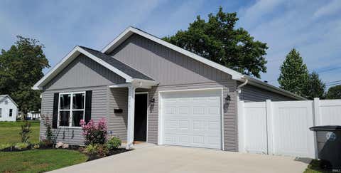 Tiny photo for 614 N 12Th Street, Vincennes, IN 47591 (MLS # 202631505)