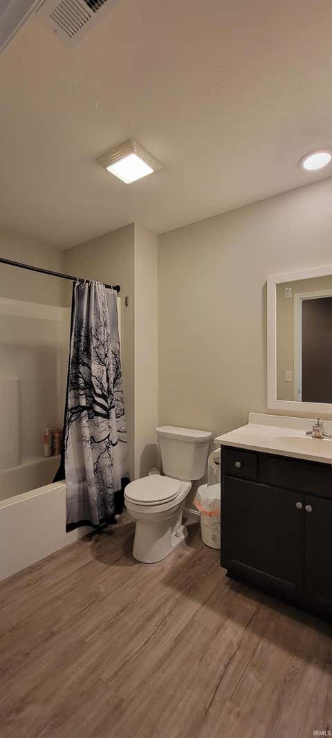 Tiny photo for 614 N 12Th Street, Vincennes, IN 47591 (MLS # 202631505)