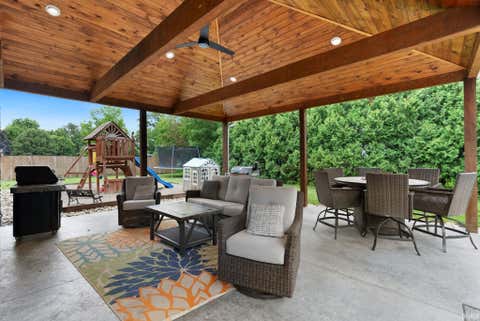 Tiny photo for 515 Meadow Lane, Ossian, IN 46777 (MLS # 202625399)