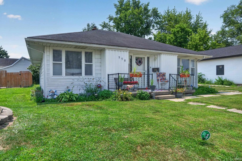 Photo of 558 E Swayzee Street, Marion, IN 46952 (MLS # 202630438)