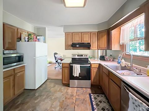 Tiny photo for 751 Woodland Court, Frankfort, IN 46041 (MLS # 202540822)