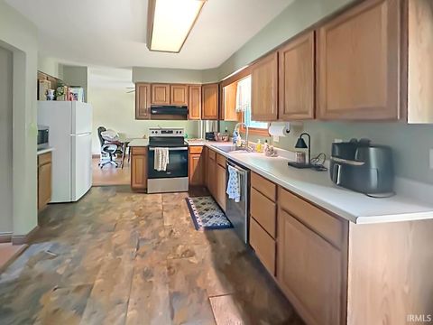 Tiny photo for 751 Woodland Court, Frankfort, IN 46041 (MLS # 202540822)