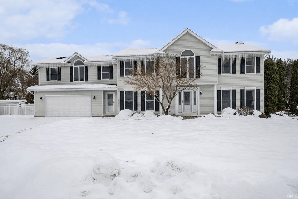 Photo of 52048 Glen Arbor Court, Granger, IN 46530 (MLS # 202603662)