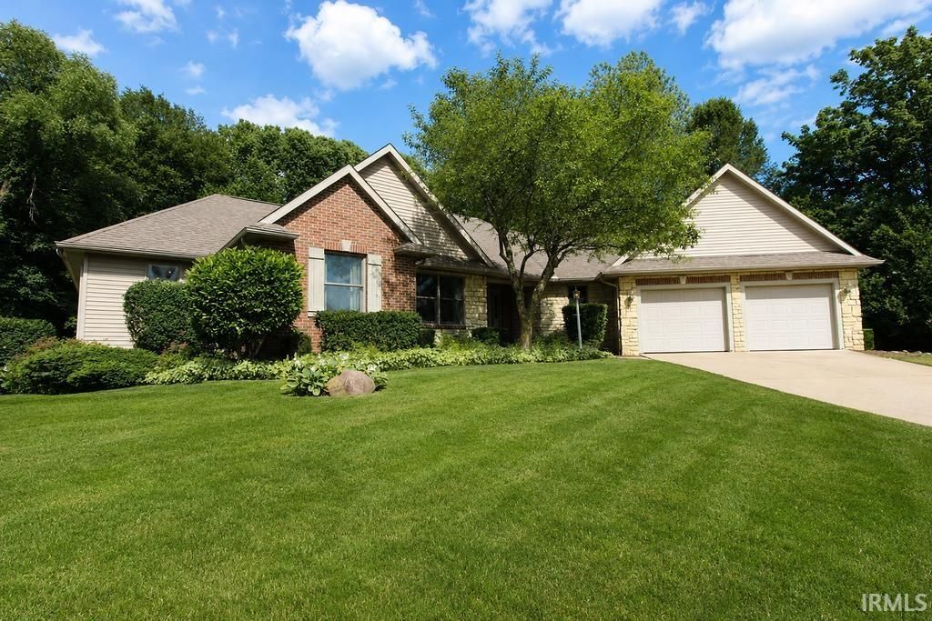 Photo of 55802 Nature View Drive, New Carlisle, IN 46552 (MLS # 202623915)