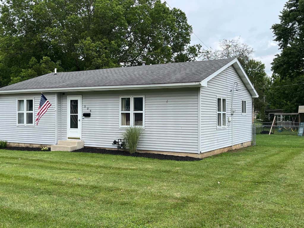 Photo of 506 S Jackson Street, South Whitley, IN 46787 (MLS # 202633331)