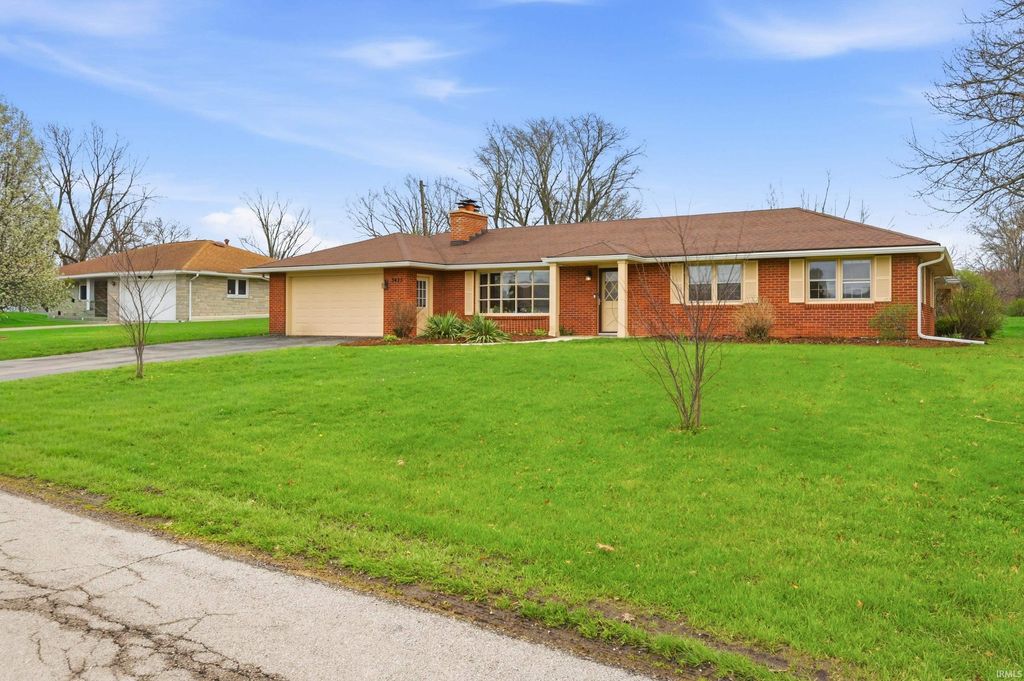 Photo of 3425 W Brook Drive, Muncie, IN 47304 (MLS # 202611600)