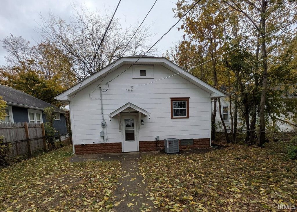 Photo of 1800 W 13Th Street, Muncie, IN 47302 (MLS # 202604652)
