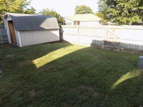 Tiny photo for 1750 Greencastle Drive, Evansville, IN 47715 (MLS # 202638036)
