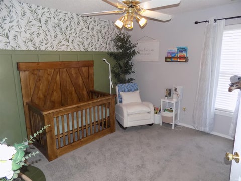 Tiny photo for 1750 Greencastle Drive, Evansville, IN 47715 (MLS # 202638036)