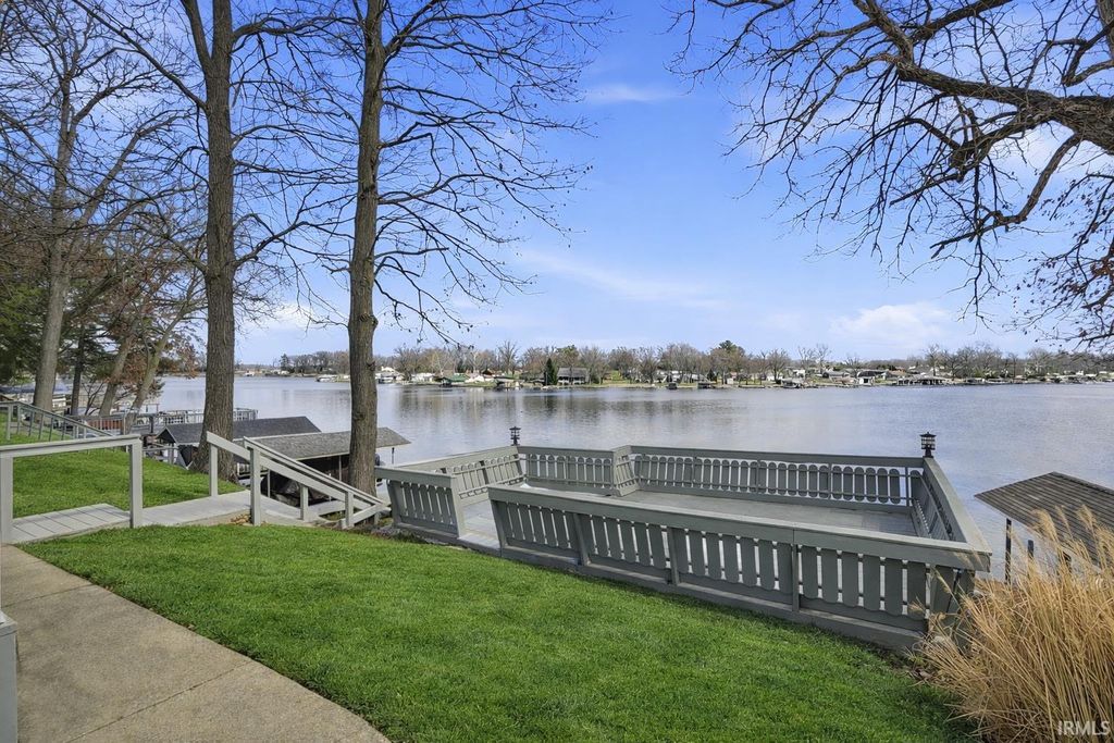 Photo of 5671 N Stahl Road, Monon, IN 47959 (MLS # 202609119)