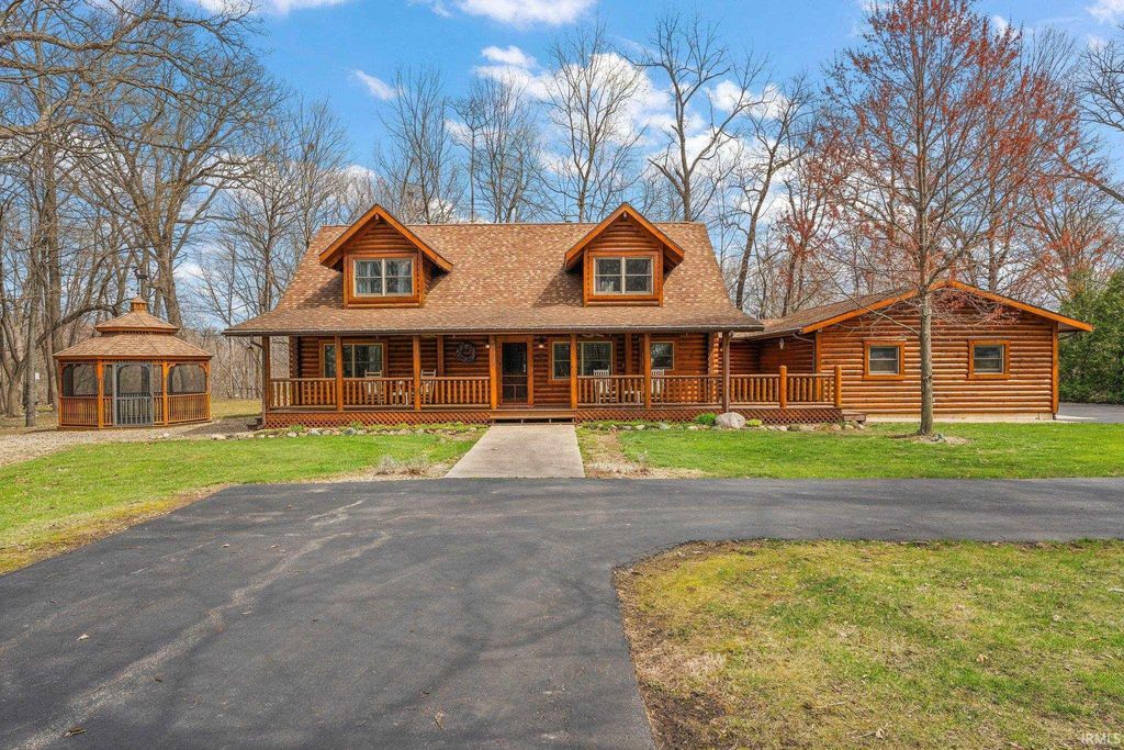 Photo of 1941 N Eaglehoff Court Court, Monticello, IN 47960 (MLS # 202514503)