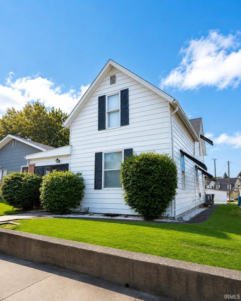 Photo of 1307 wright Street, Logansport, IN 46947 (MLS # 202624611)